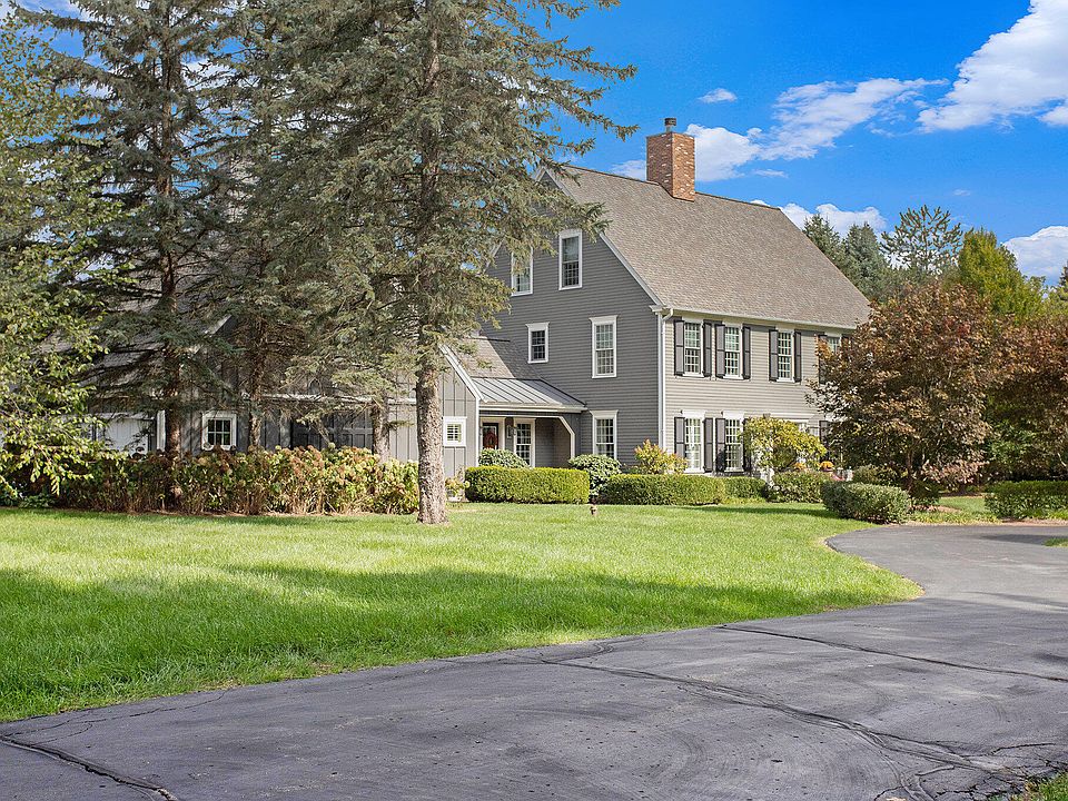 3667 E U Ave, Vicksburg, MI 49097 | MLS #26015113 | Zillow