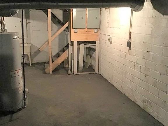 2nd image of 11508 Ohlman Ave