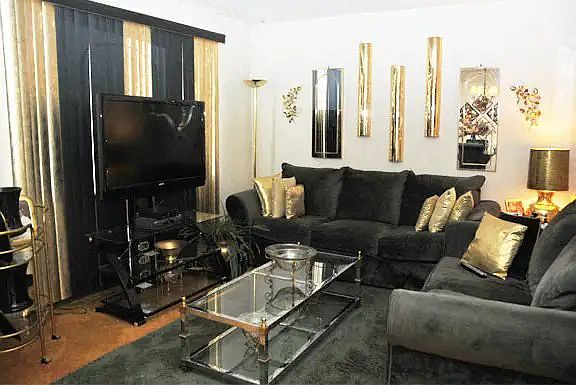 1st image of 1315 E 89th St #1225