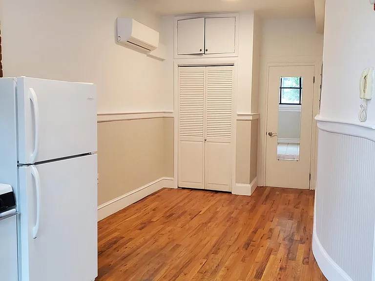 515 Manila Ave #1A — Photo 6