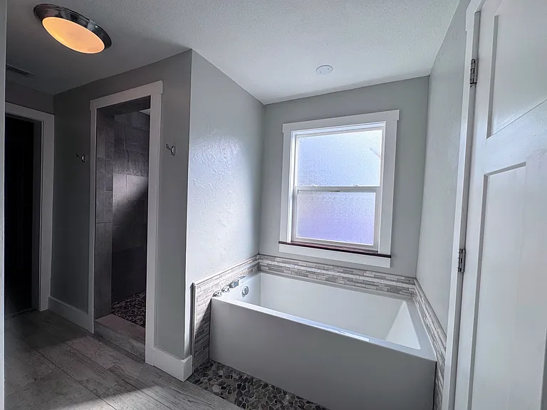 1505 NW 10th Ave — Photo 10