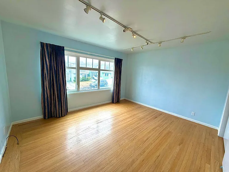 68 Crestline Ave — Photo 13