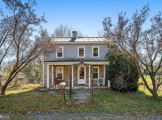96 Mount Jefferson St, Harpers Ferry, WV 25425