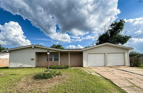 1311 Christine Rd Photo 1