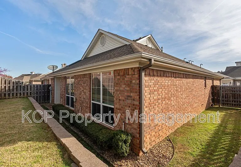 17 Jeffrey Way — Photo 23