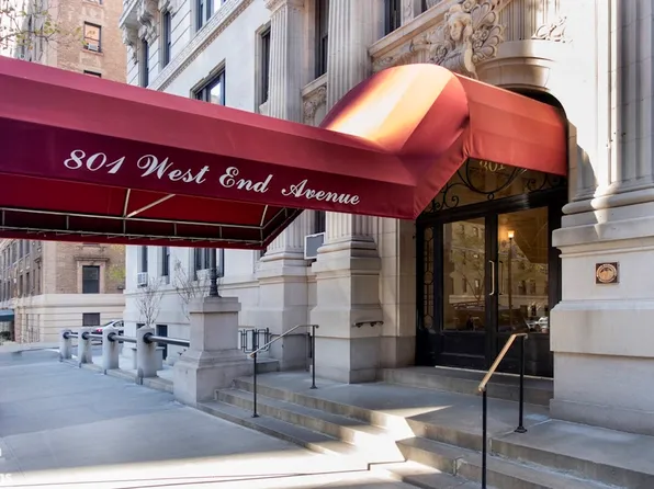 801 West End Avenue image 12 of 13