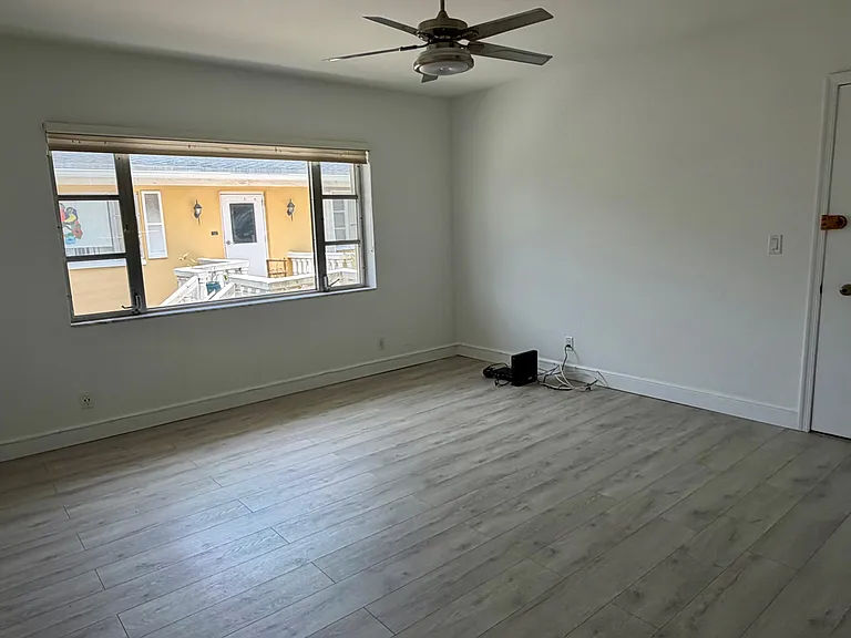 5700 NE 22nd Way #329 — Photo 10