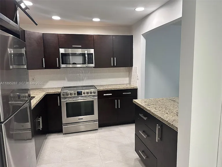 7051 Environ Blvd #431 — Photo 17