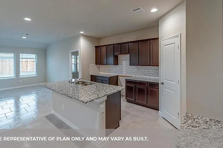 1603 Barrows Ln — Photo 2
