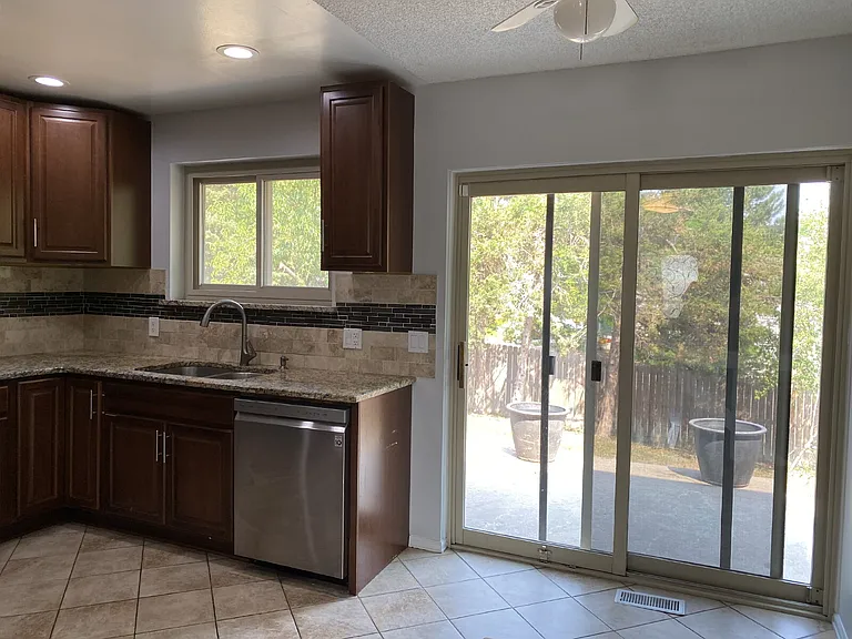 19387 E Eastman Pl — Photo 11