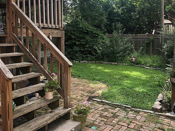 4th image of 713 Stockley Gdns APT 2