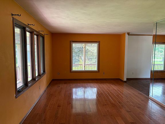 5th image of 11128 Cedarbrook Rd
