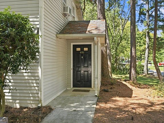 4th image of 651 Stratford Green Way
