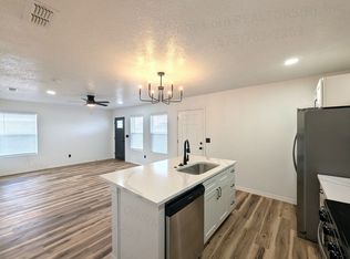 140 Chisum Dr APT B, Clovis, NM 88101