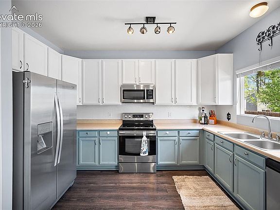 4th image of 7254 Westerner Dr