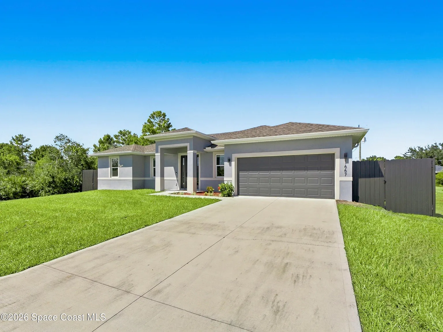 4 bed, 2.0 bath, 1802 sqft, $2,650 — Photo 3
