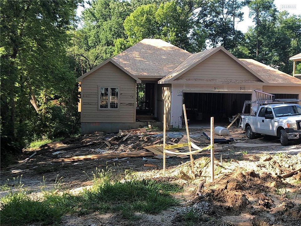 1st image of 2409 E 39th St