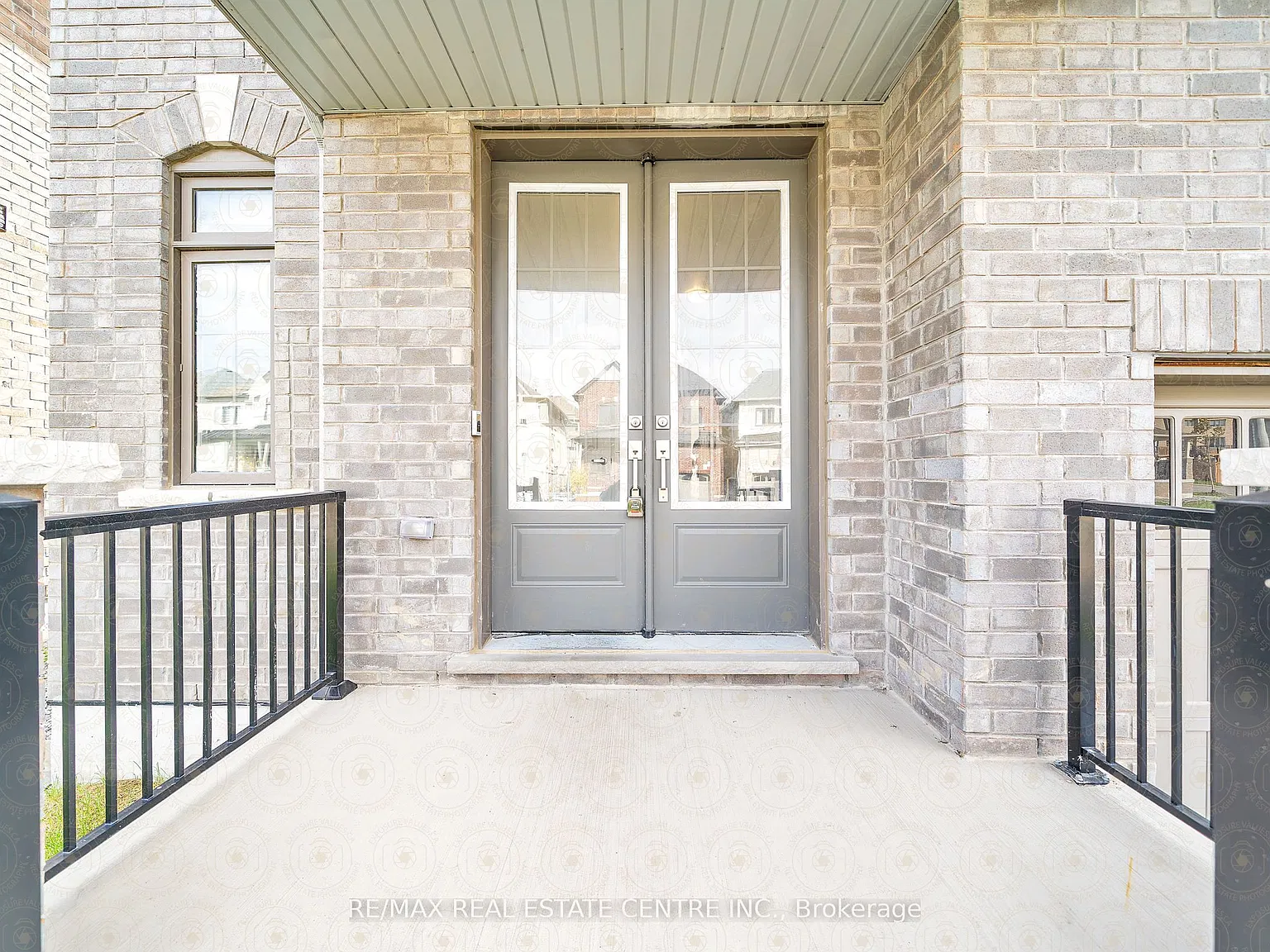 4 bed, $3,400 — Photo 2
