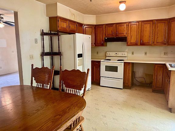 5th image of 331 Dortmund Dr