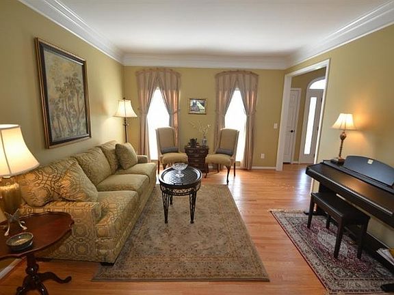 4th image of 5464 Crestwood Dr
