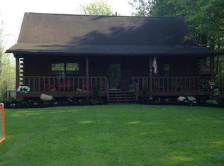 2175 Lakeview Rd, Lake View, NY 14085