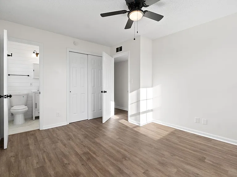 110 Rainbow St — Photo 17