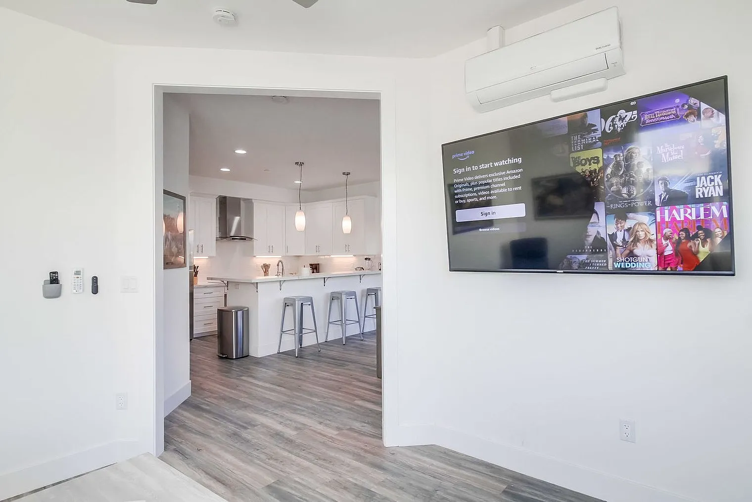 2 bed, 2.0 bath, 1399 sqft, $6,199 — Photo 4