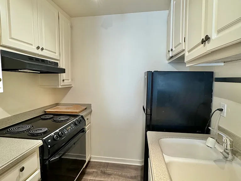 2562 Walnut Blvd #82 — Photo 5