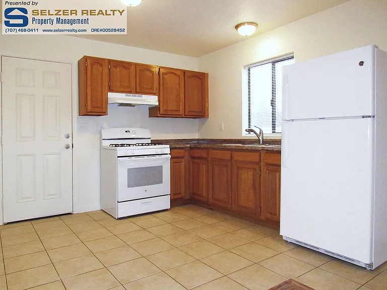 6801 N State St — Photo 3