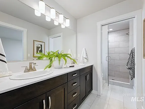 2201 E Danzee Dr — Photo 10