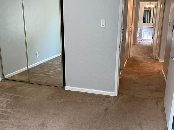 5th image of 381 Peoria St APT 4