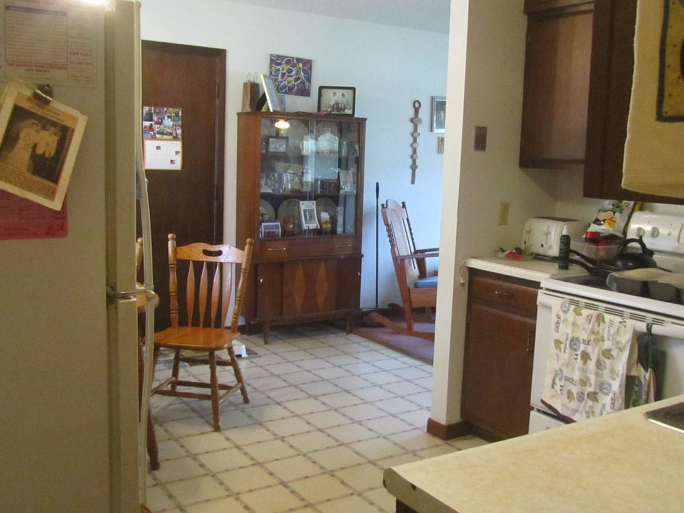 2nd image of 19 7th Ave NE