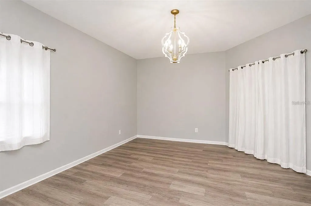 3 bed, 2.0 bath, 1950 sqft, $2,500 — Photo 3