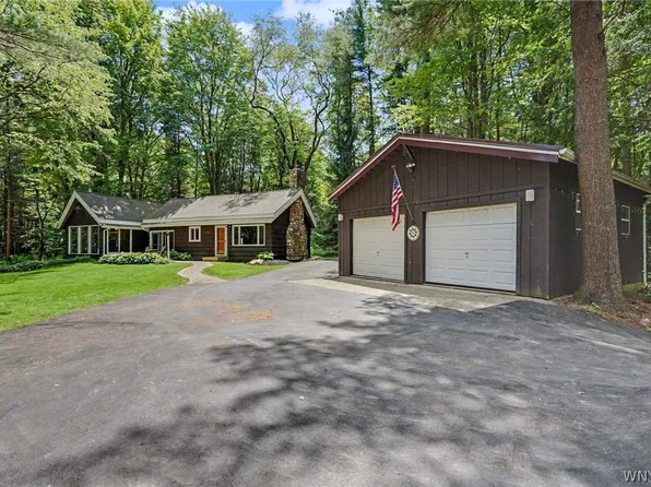 13480 Miller Ave, Chaffee, NY 14030
