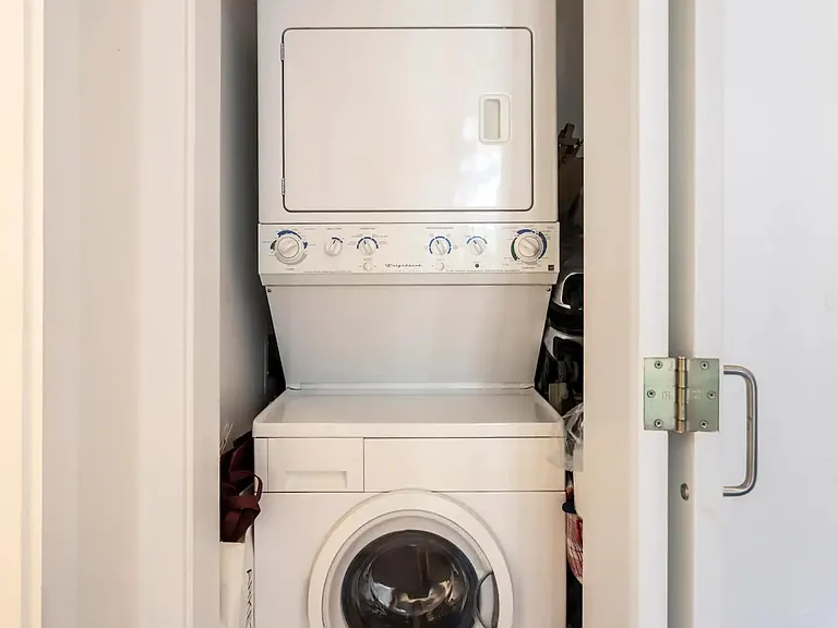 501 Beale St #1D — Photo 12