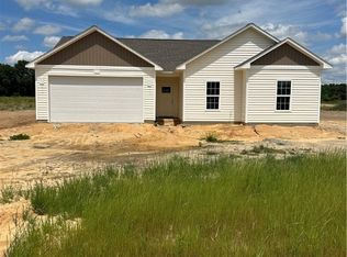 56 Dalton Dr, Lumber Bridge, NC 28357