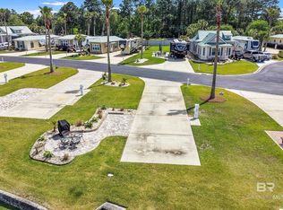 12118 Gateway Dr, Elberta, AL 36530