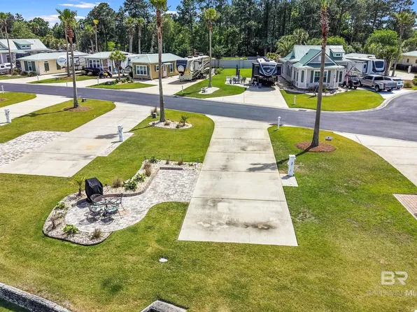 12118 Gateway Dr #6, Elberta, AL 36530