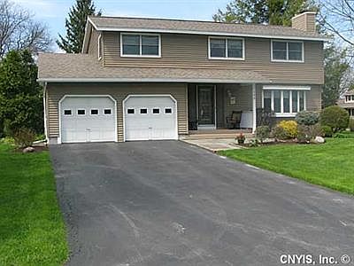 1st image of 108 Hawthorne Dr