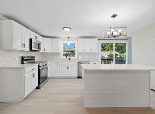 26 Portulaca Dr, Springfield, MA 01129