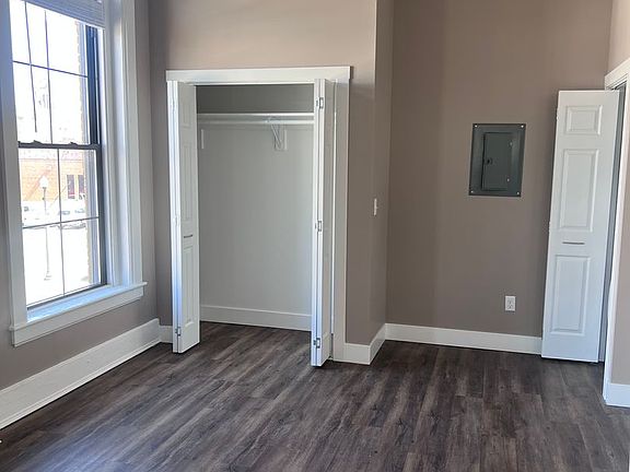 4th image of 236 N 6th St #201