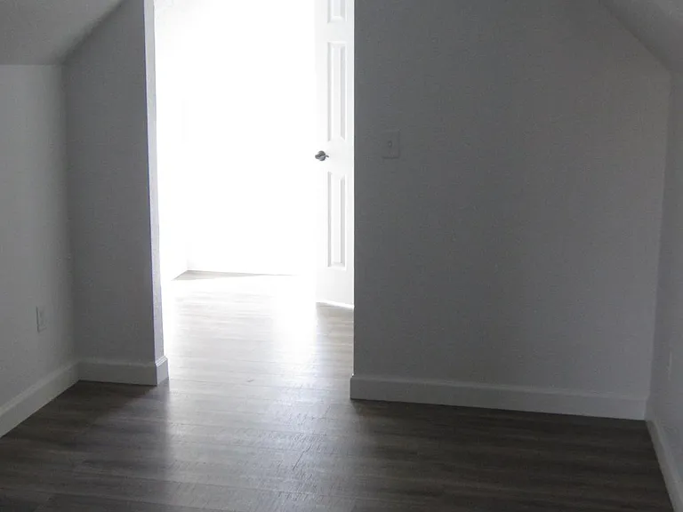 2820 Zenobia St — Photo 3