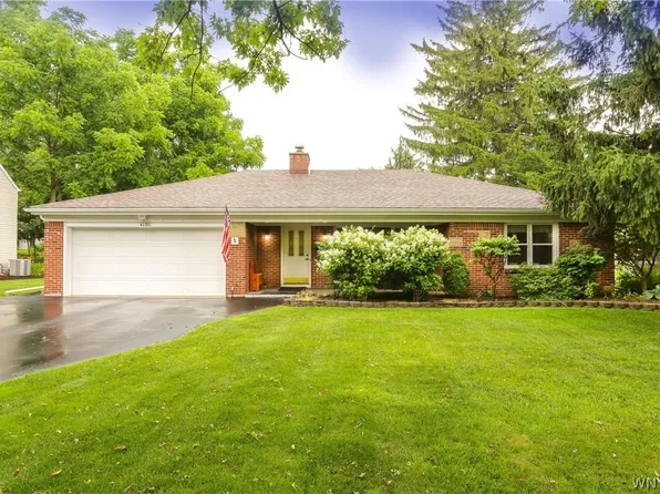 4135 Harris Hill Rd, Williamsville, NY 14221