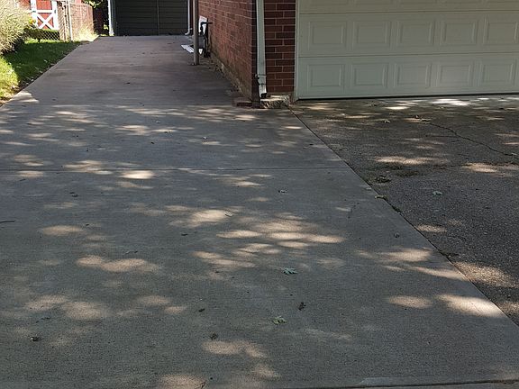 4th image of 386 Thomas Dr