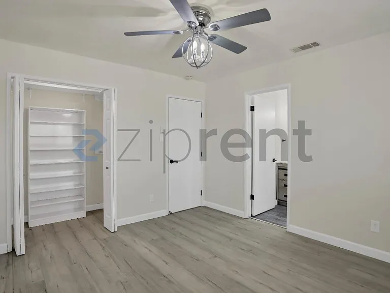 3097 W Sussex Way — Photo 5