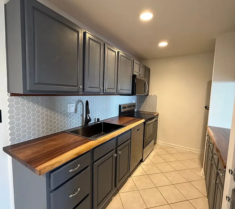 5700 Baltimore Dr #55