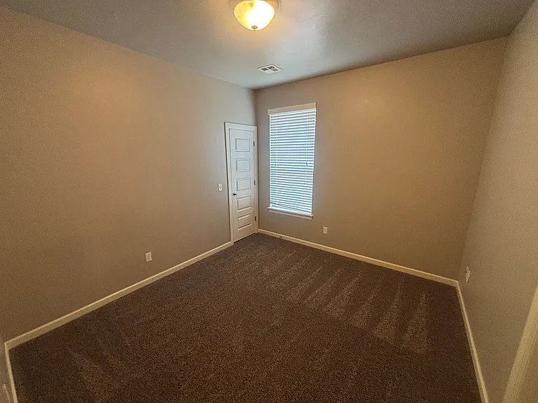 6608 Bentley Dr — Photo 16