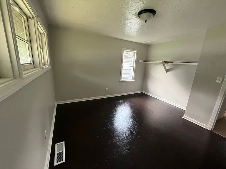 12510 Summerland Ave — Photo 18