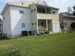 2nd image of 30 Parsons St