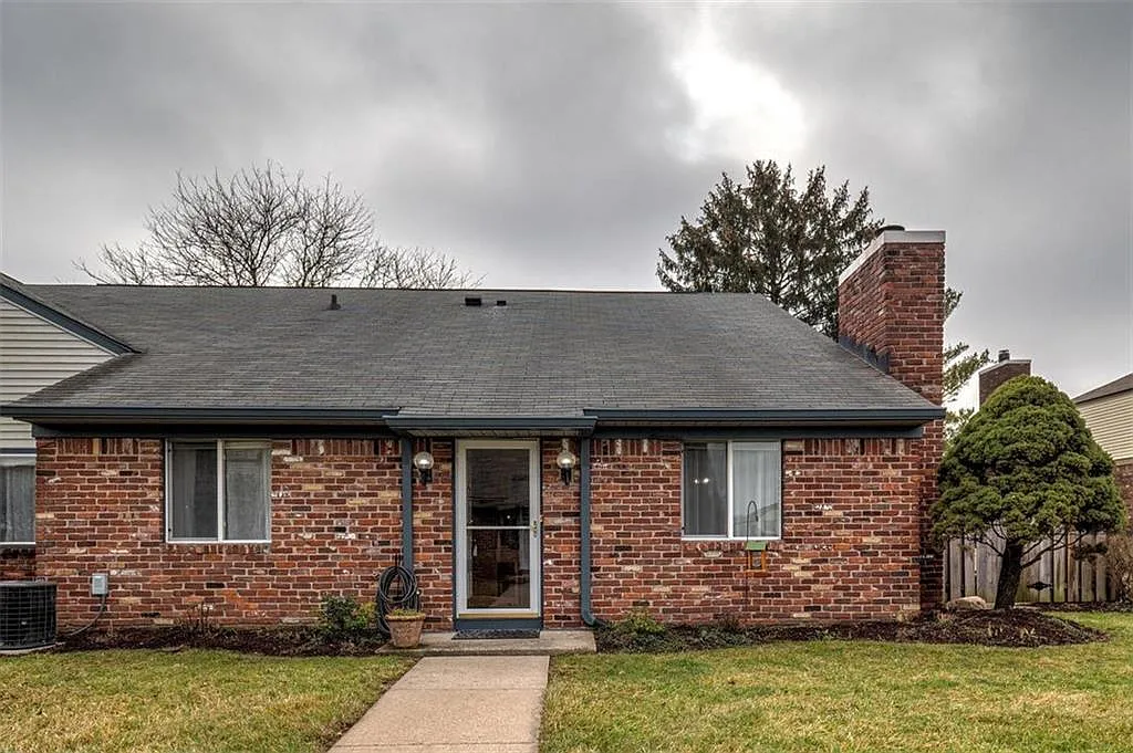 5928 Oakbrook Ln photo 1